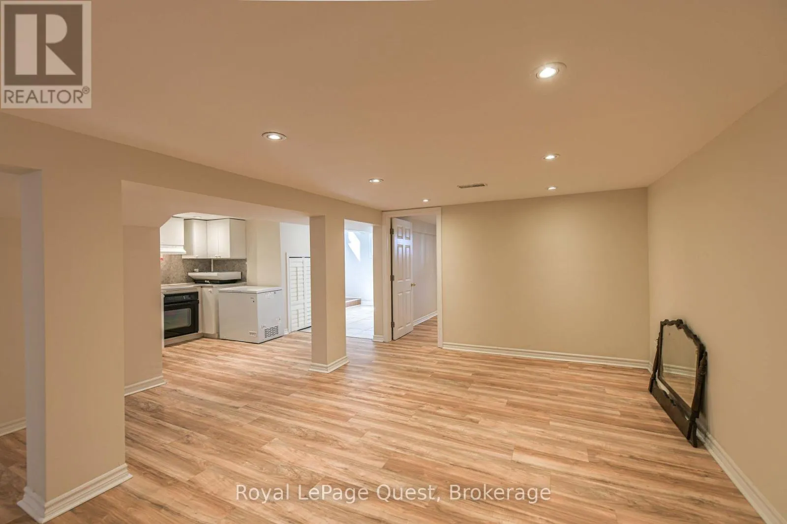 401 MISSISSAGA STREET W