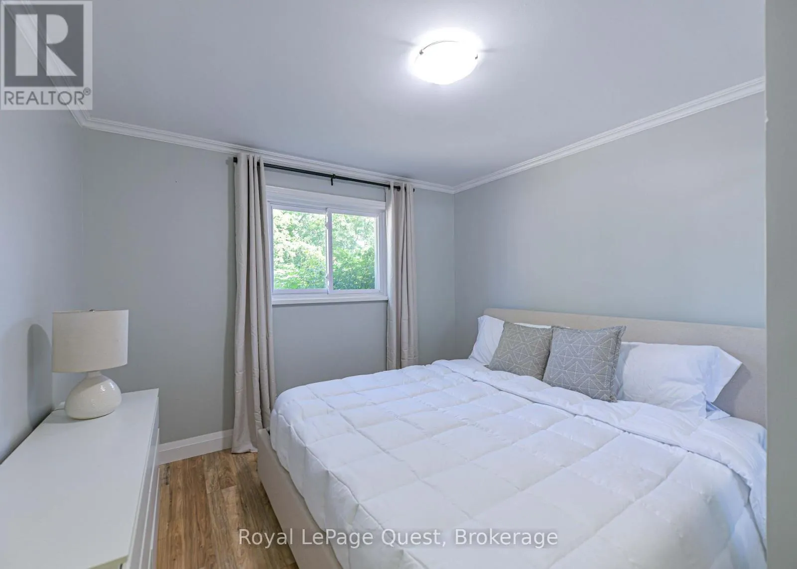401 MISSISSAGA STREET W