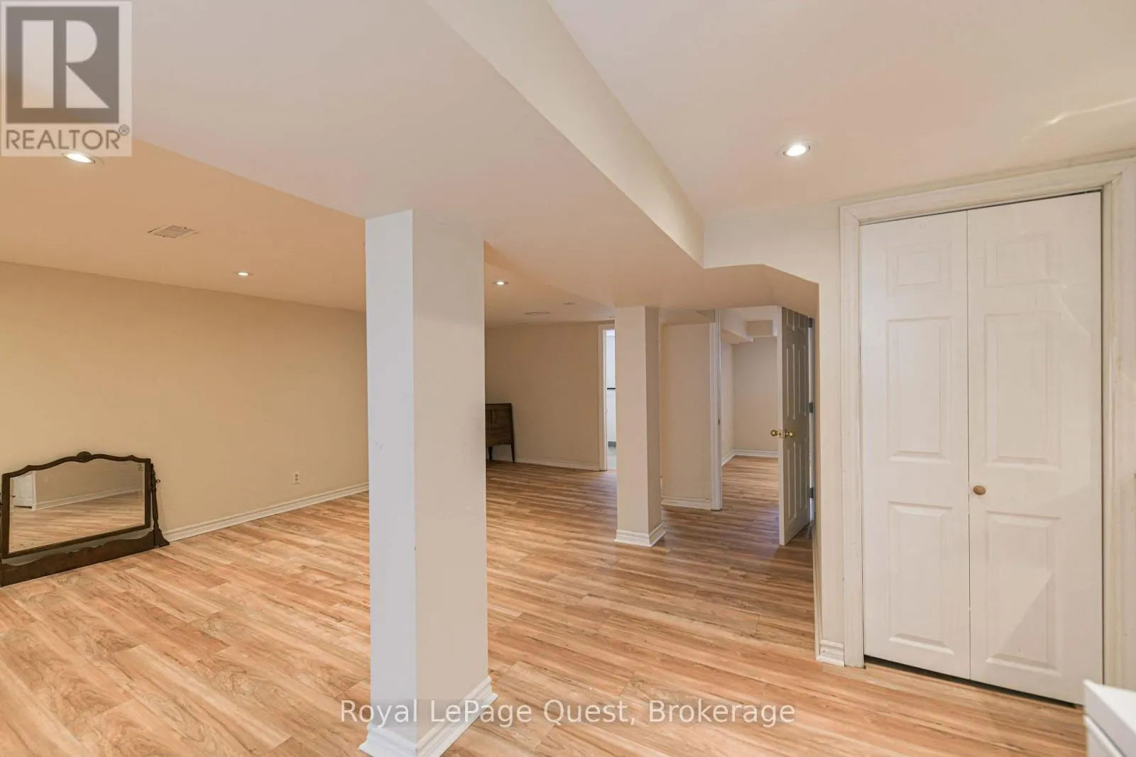 401 MISSISSAGA STREET W