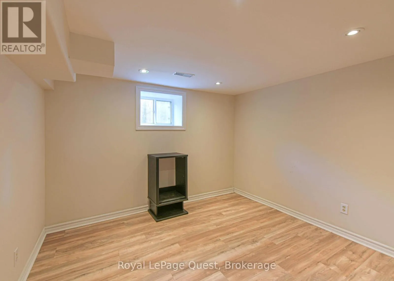 401 MISSISSAGA STREET W