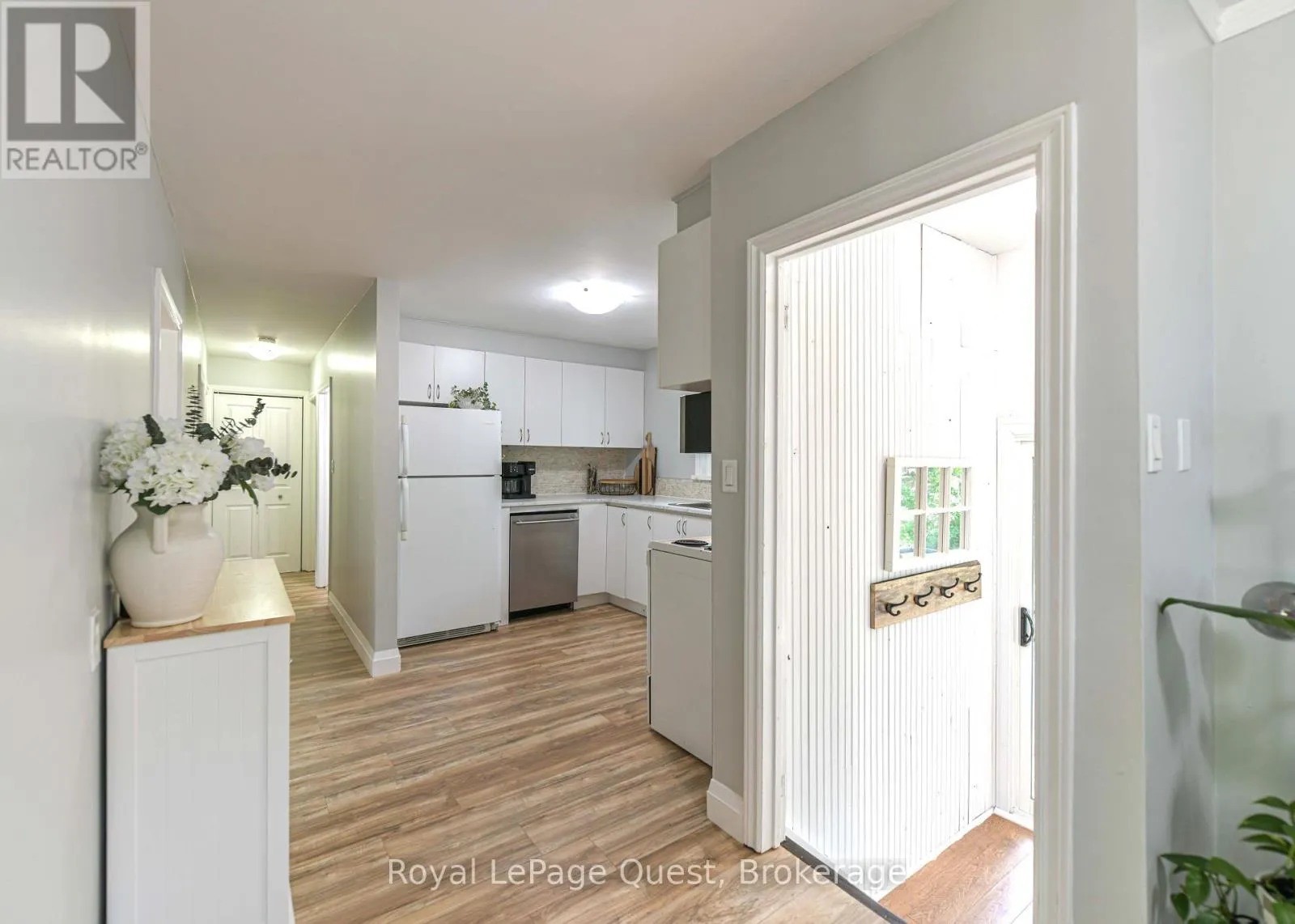 401 MISSISSAGA STREET W