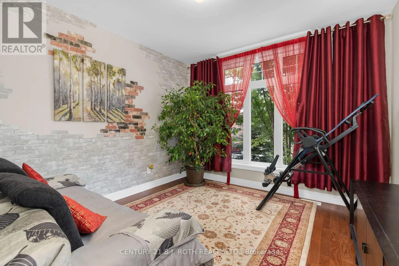 107 ALLEGRA DRIVE