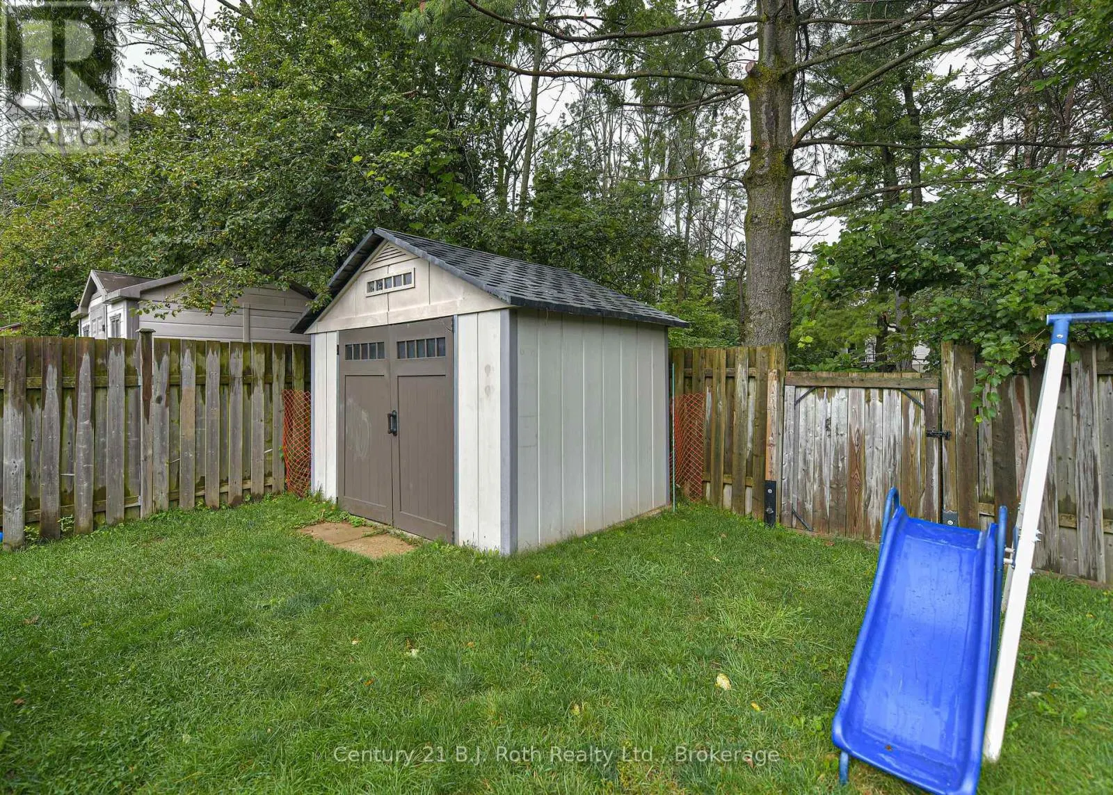 16 FRONTIER AVENUE