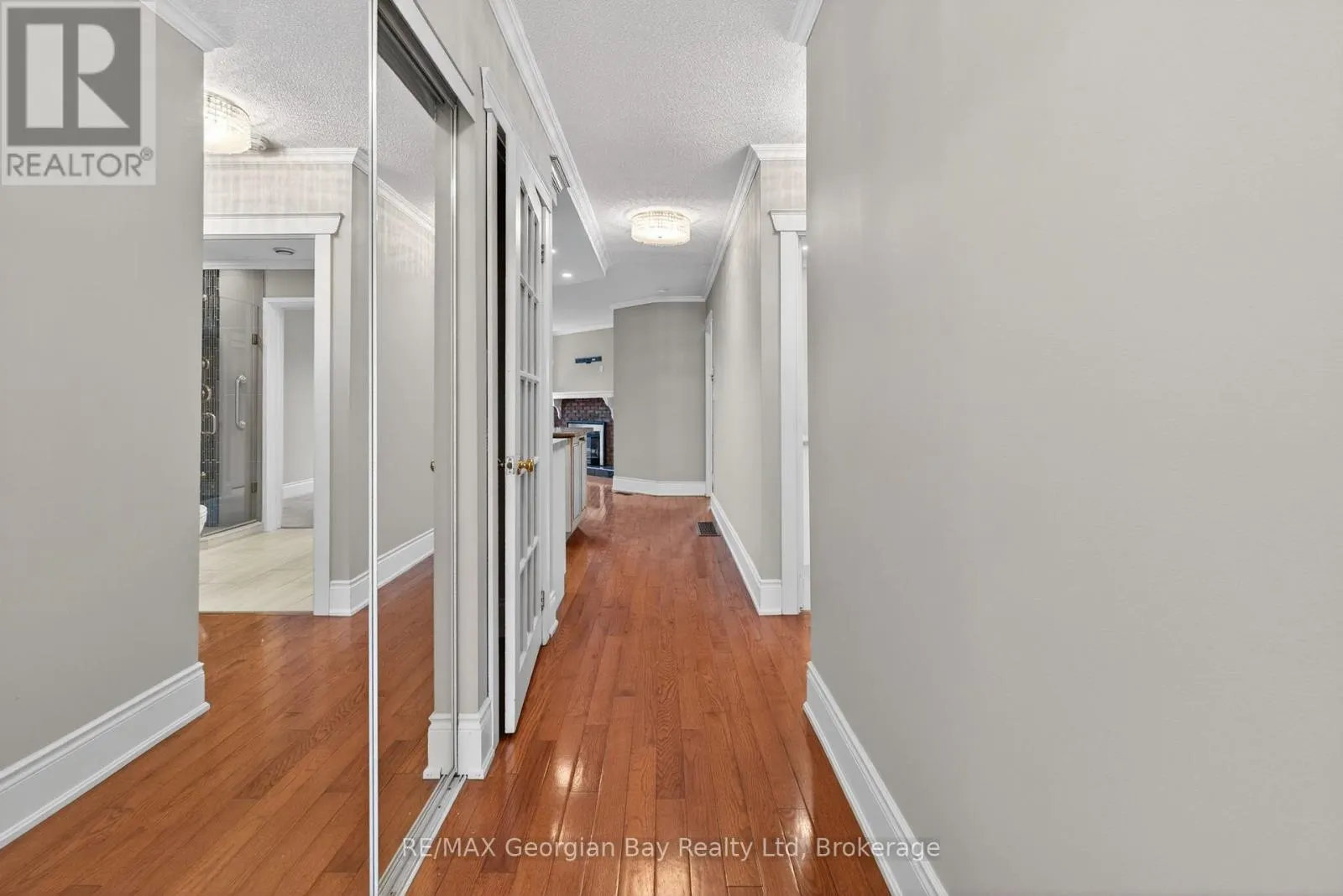 63 - 696 KING STREET #63
