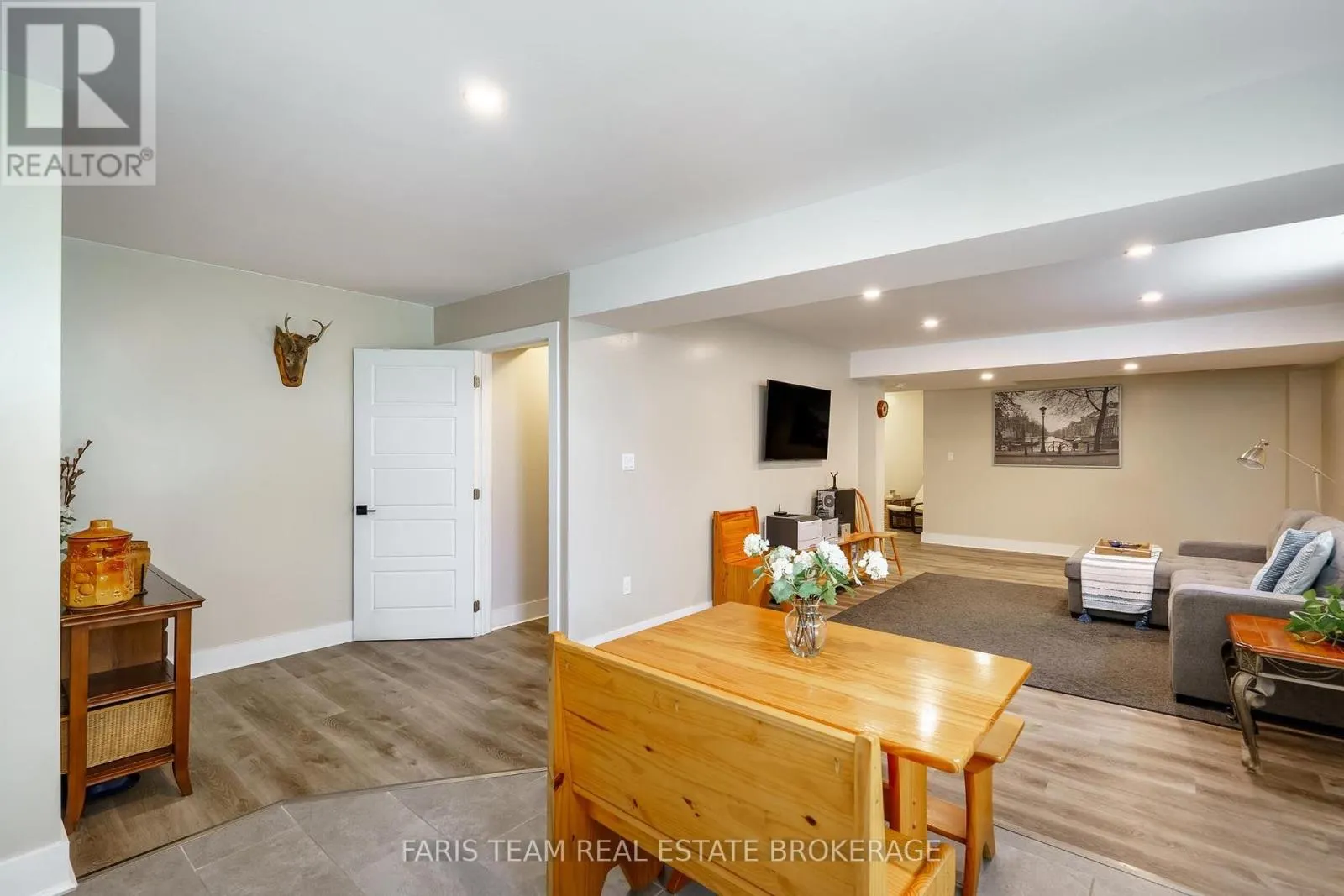 17 HUNTER AVENUE