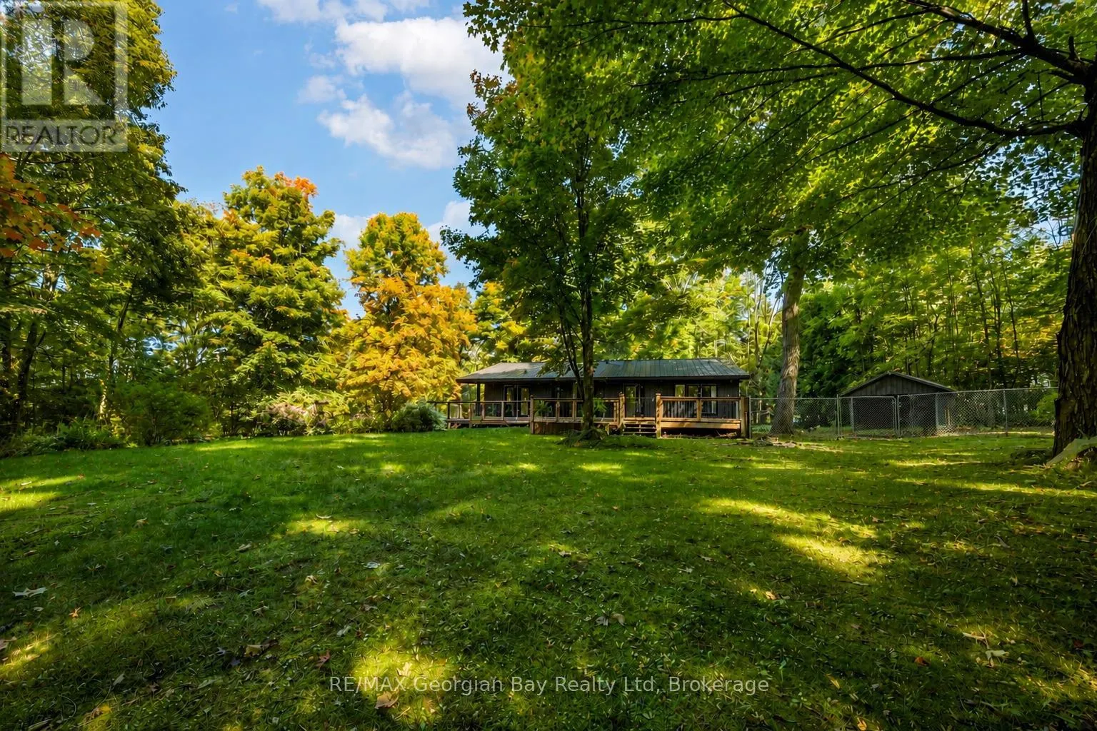1745 TWIN OAKS CRESCENT
