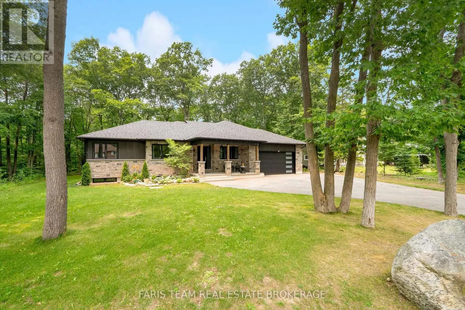 34 OAKWOOD AVENUE