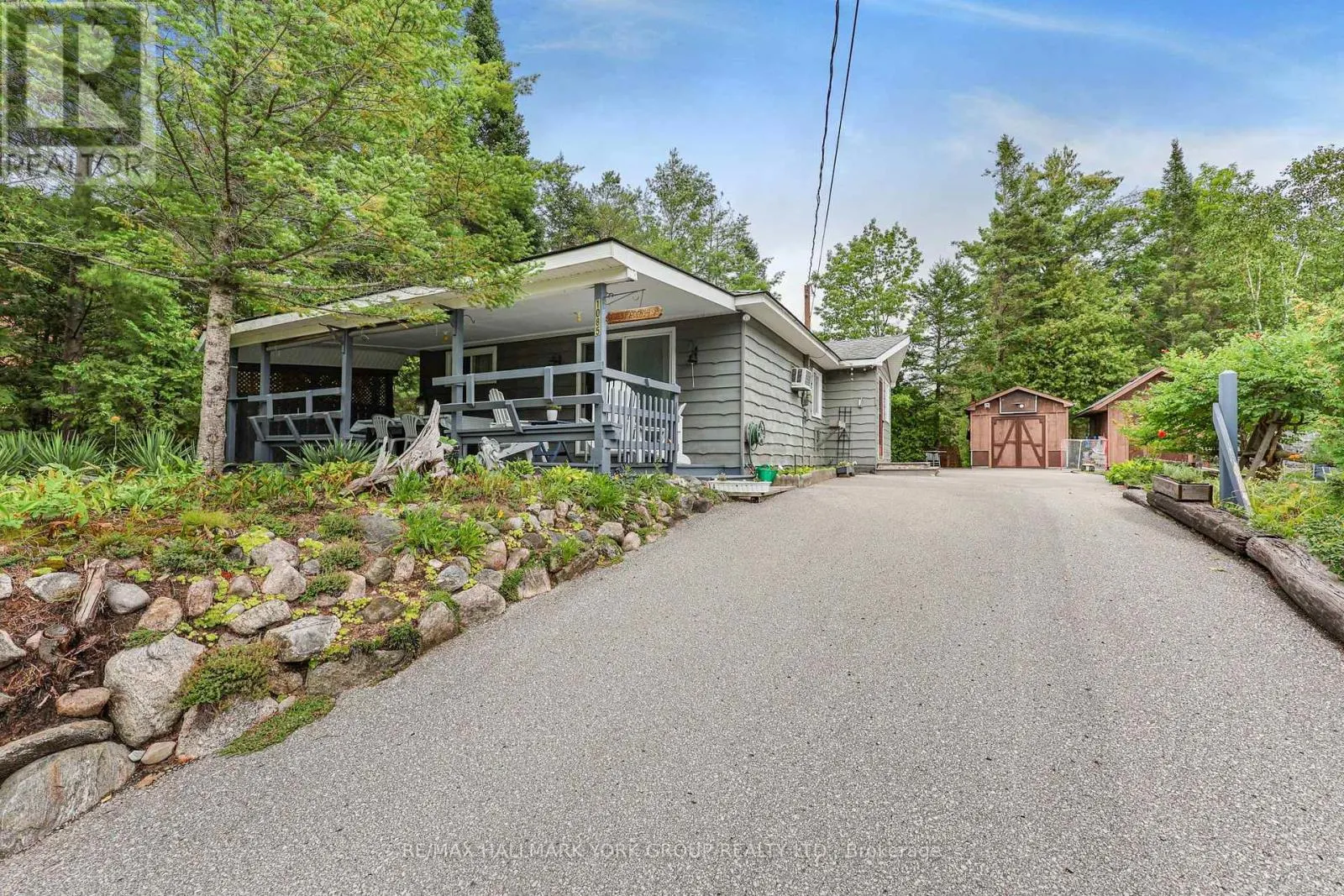 1085 RIVER ROAD E