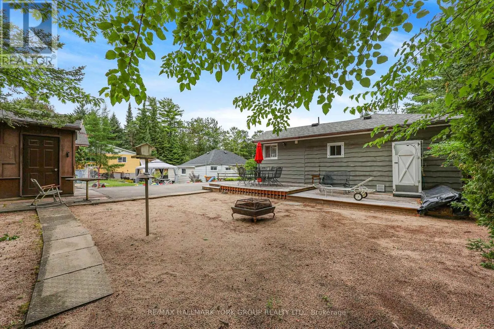1085 RIVER ROAD E