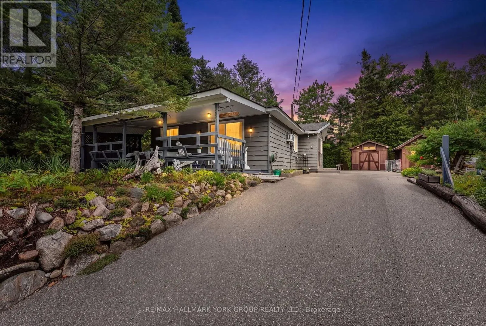 1085 RIVER ROAD E