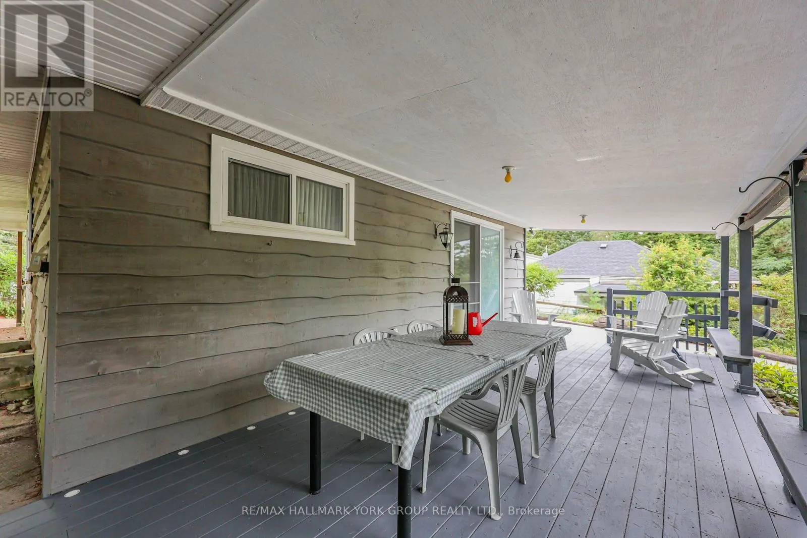1085 RIVER ROAD E