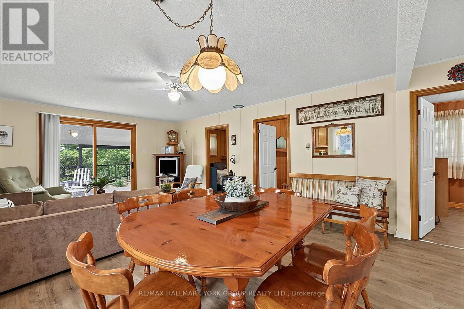 1085 RIVER ROAD E