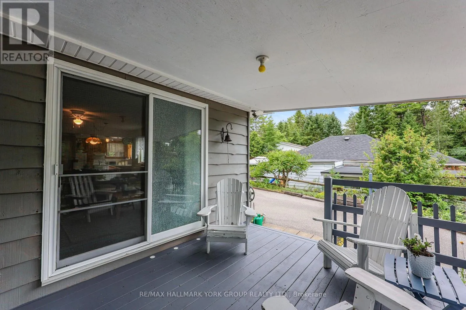 1085 RIVER ROAD E