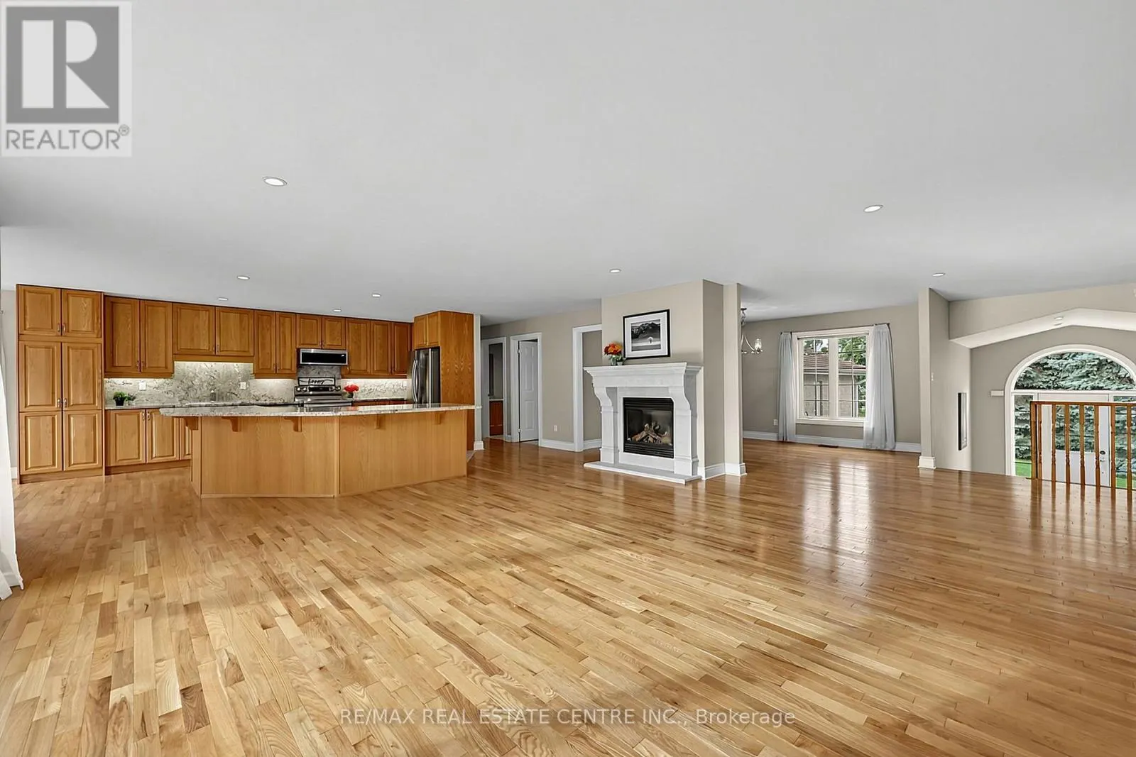 1603 WEDGEWOOD DRIVE