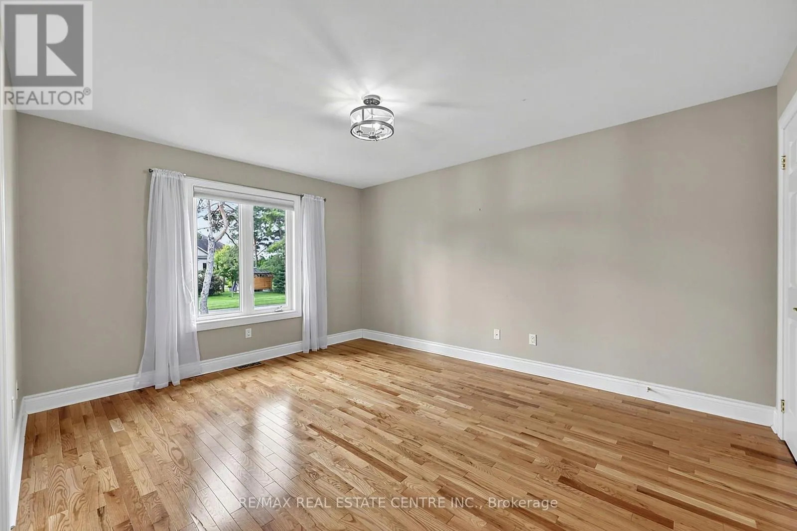 1603 WEDGEWOOD DRIVE