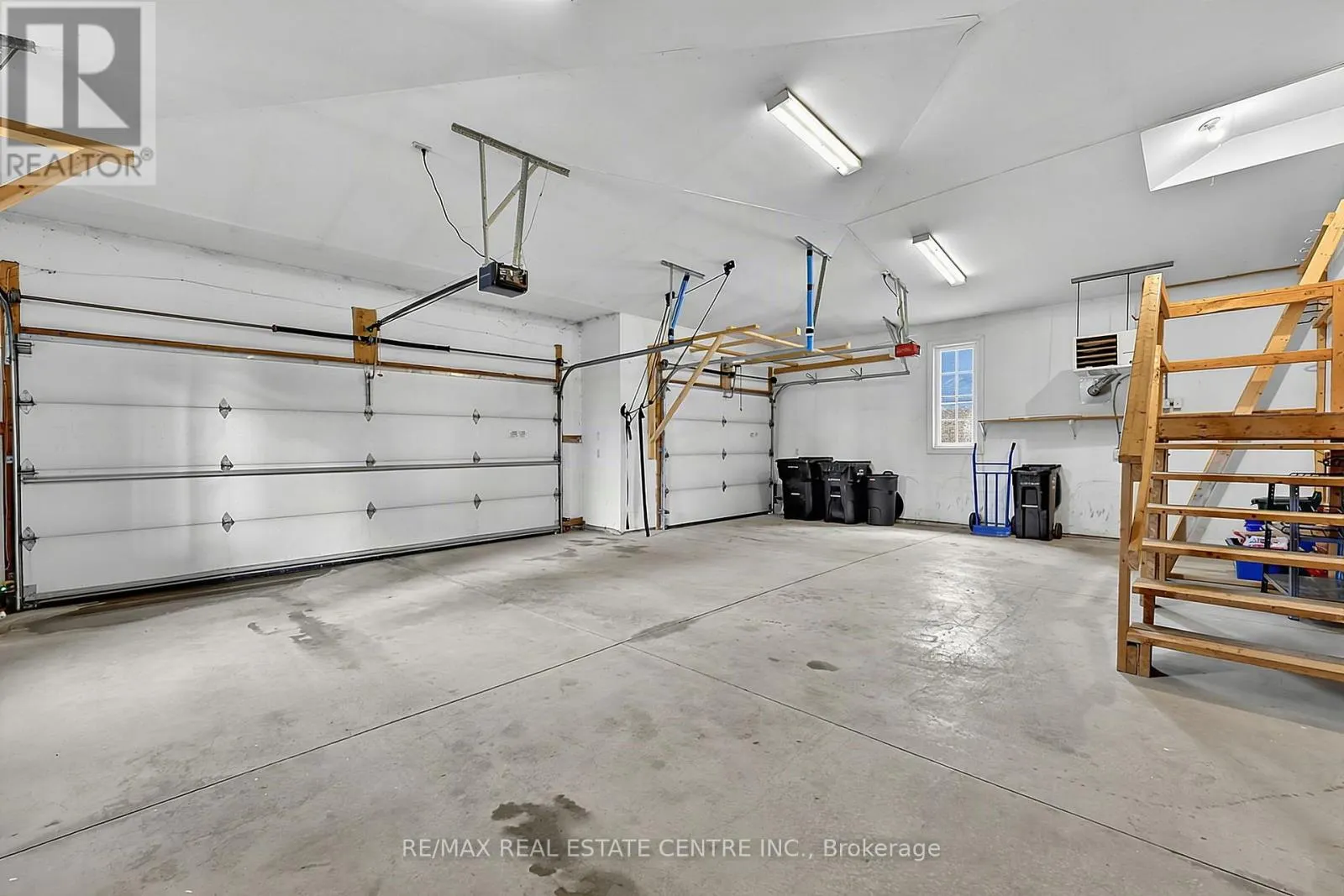 1603 WEDGEWOOD DRIVE