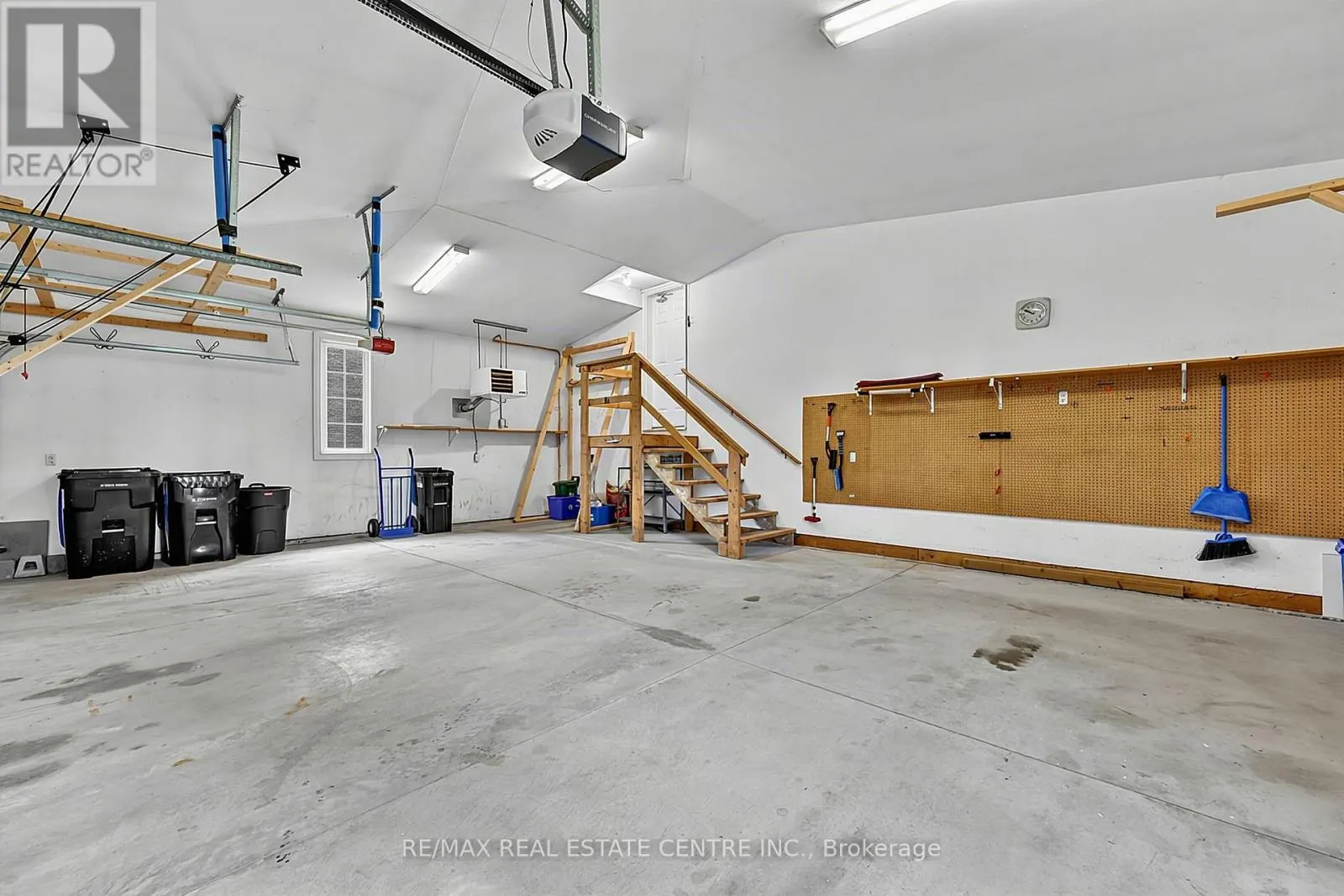 1603 WEDGEWOOD DRIVE