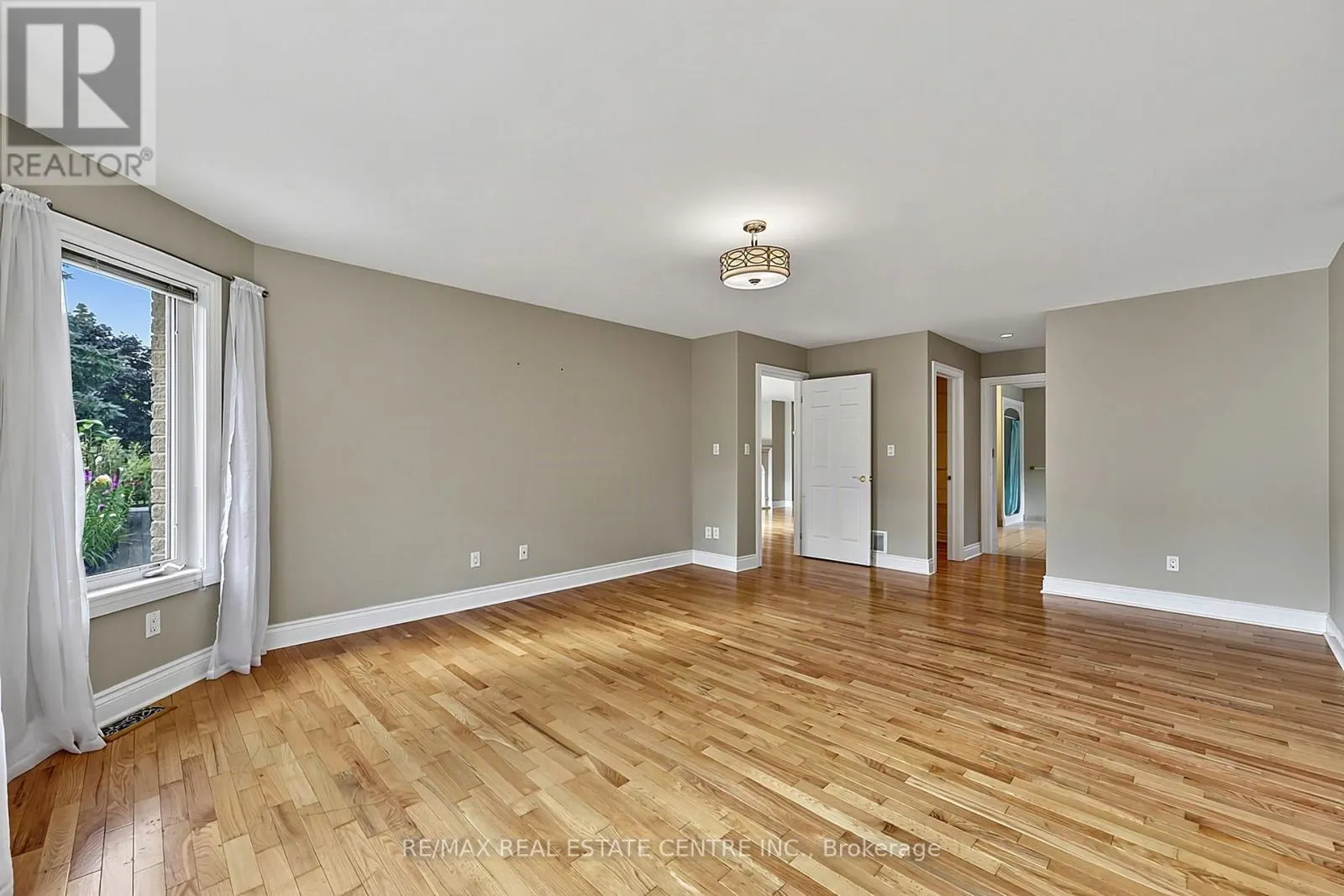 1603 WEDGEWOOD DRIVE