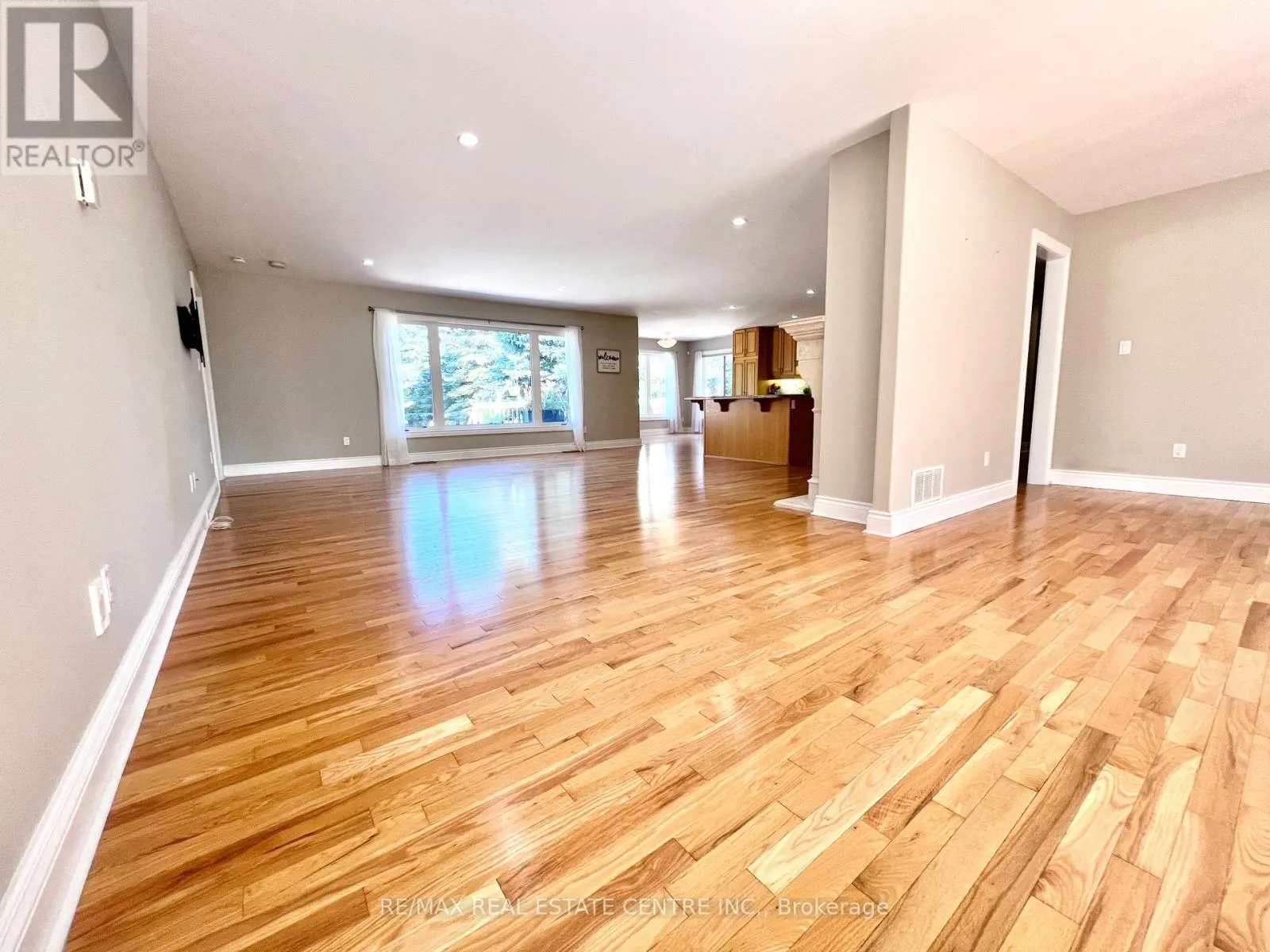 1603 WEDGEWOOD DRIVE