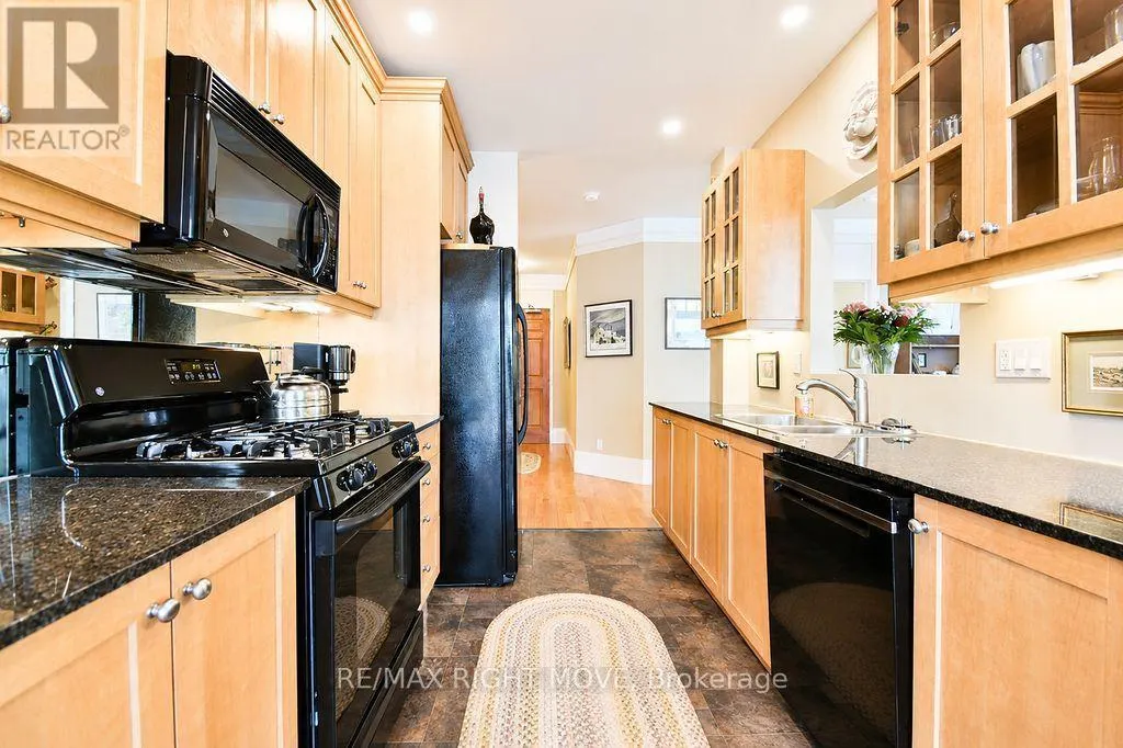 102 - 140 CEDAR ISLAND ROAD