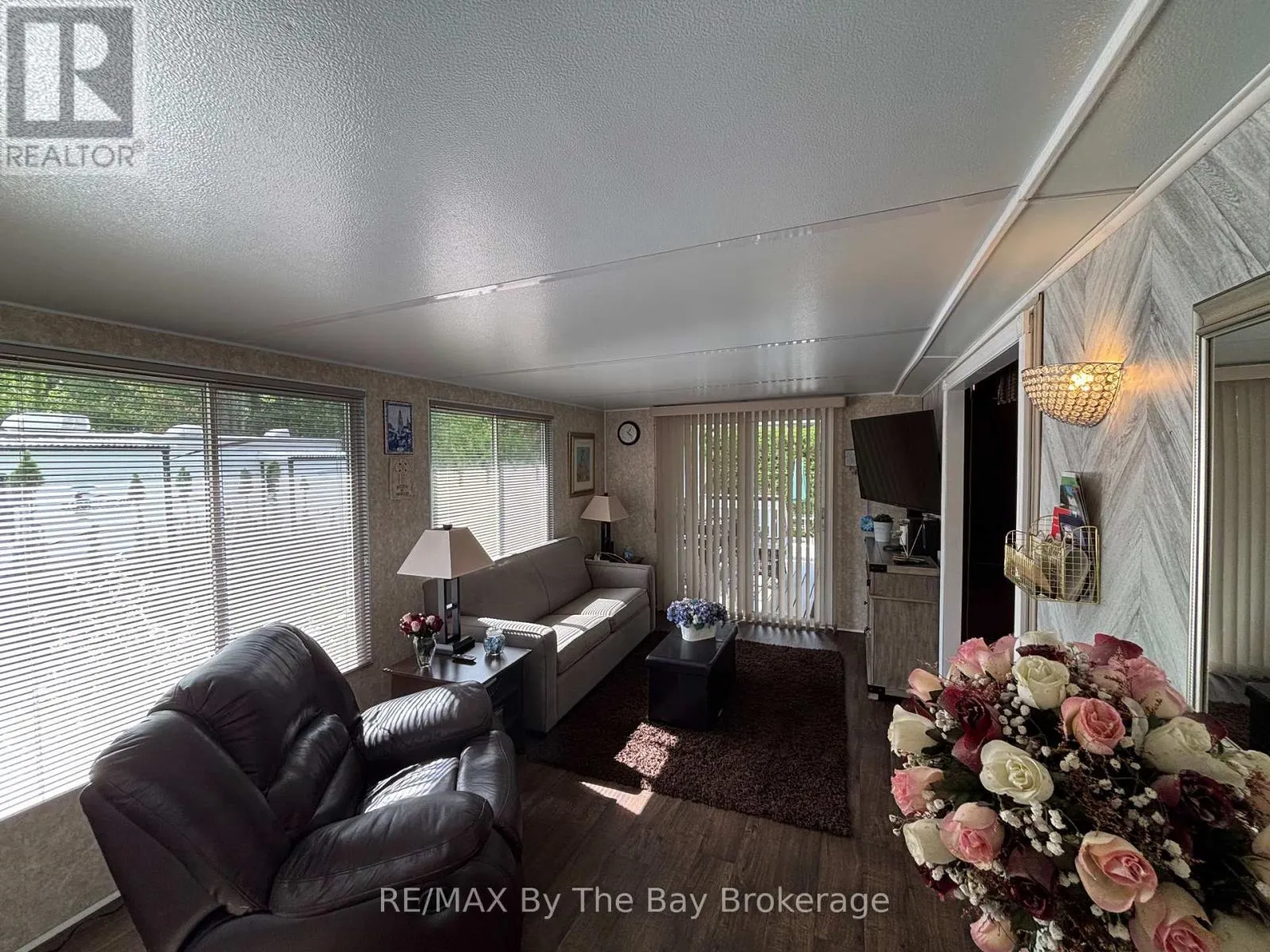 8 KENORA TRAIL