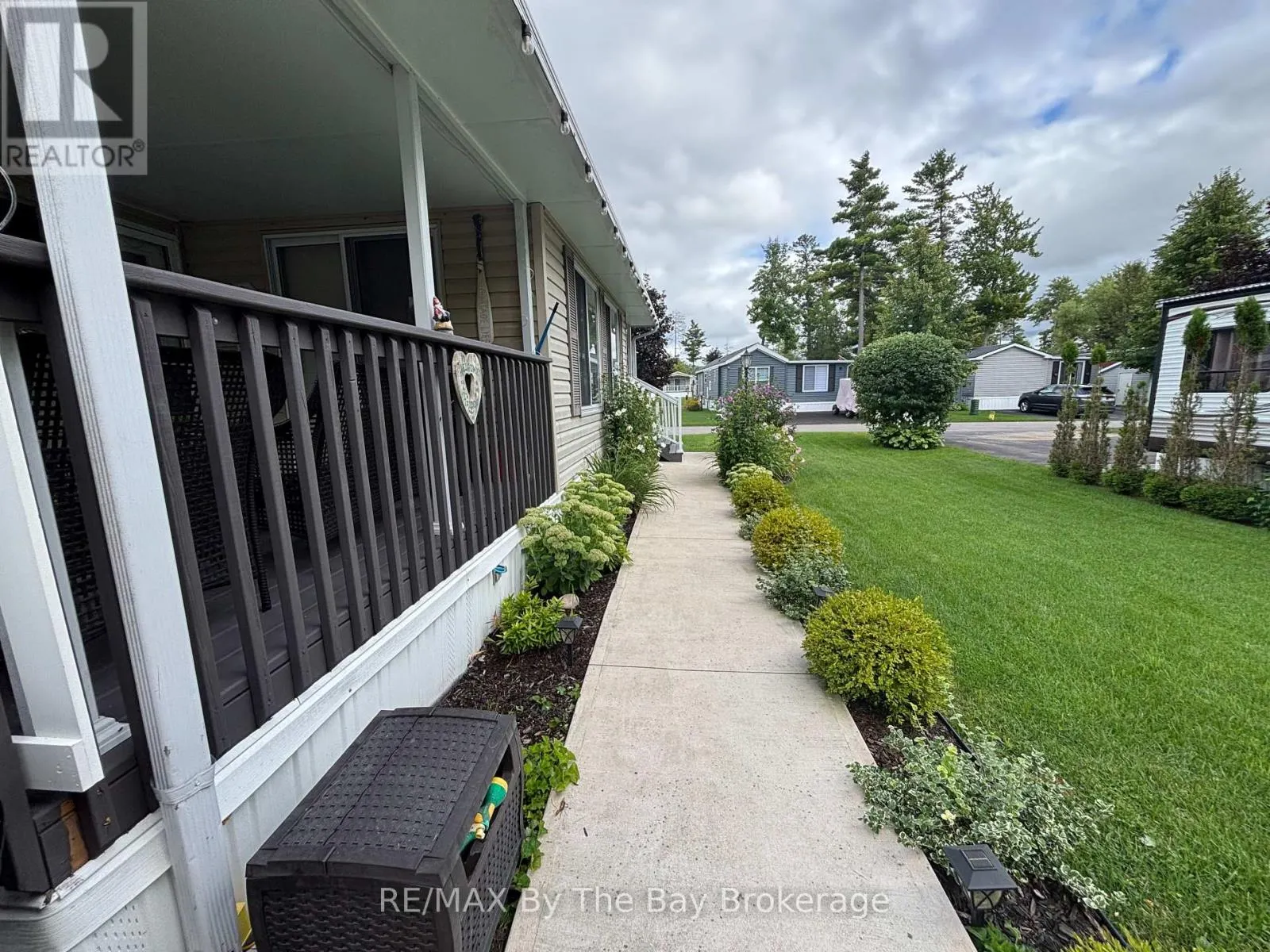 8 KENORA TRAIL