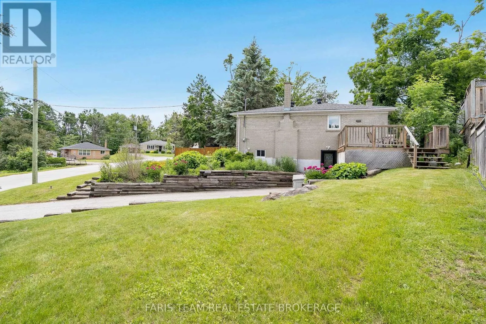 10 KAREN CRESCENT