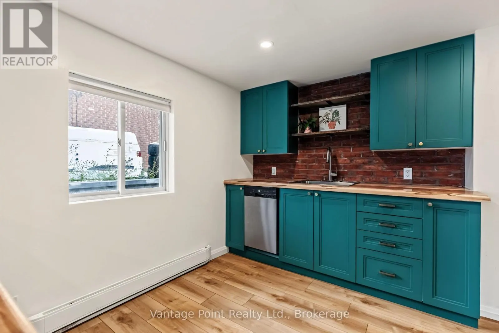794097 124 GREY ROAD