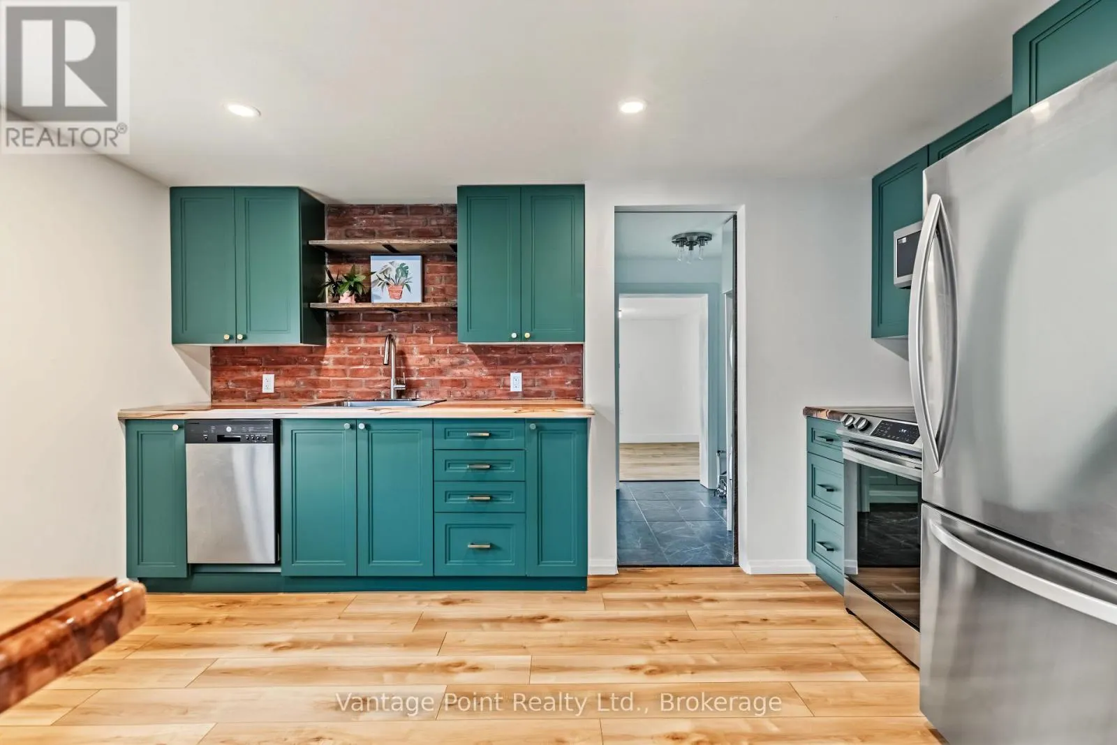 794097 124 GREY ROAD