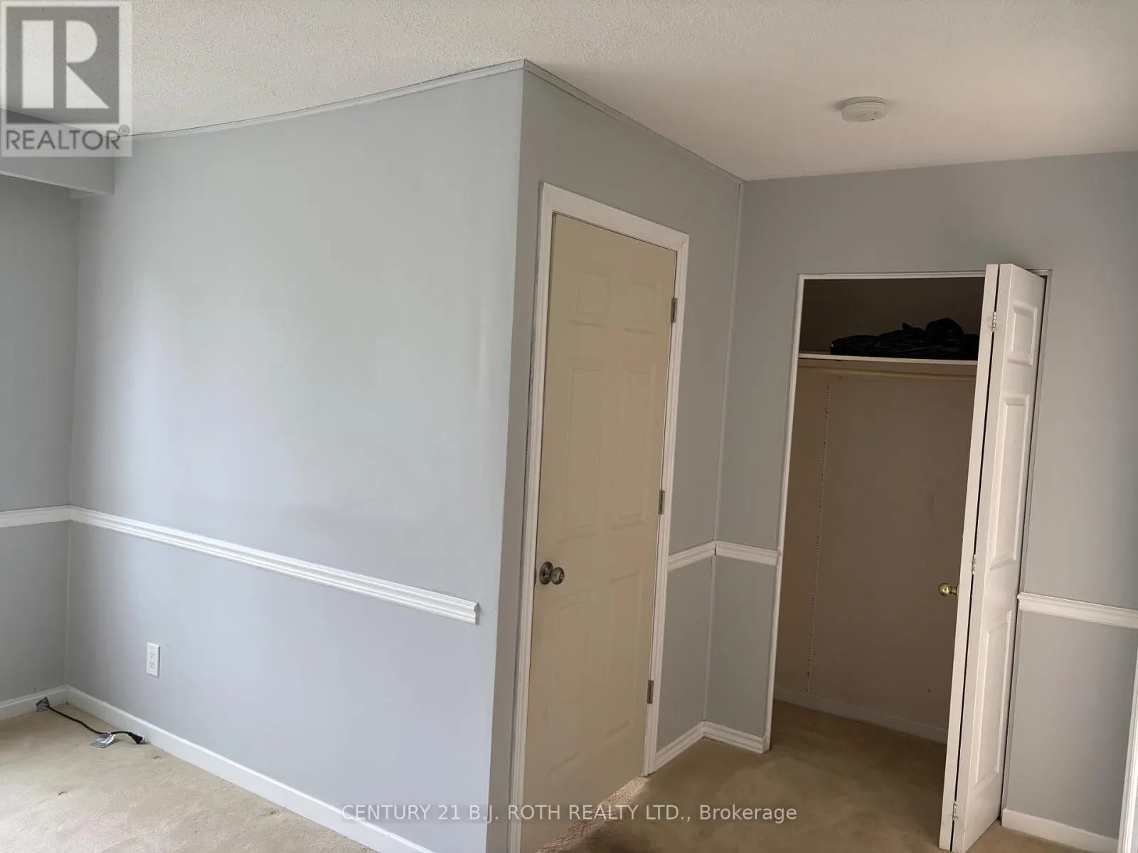 33 BEAUMAUR DRIVE