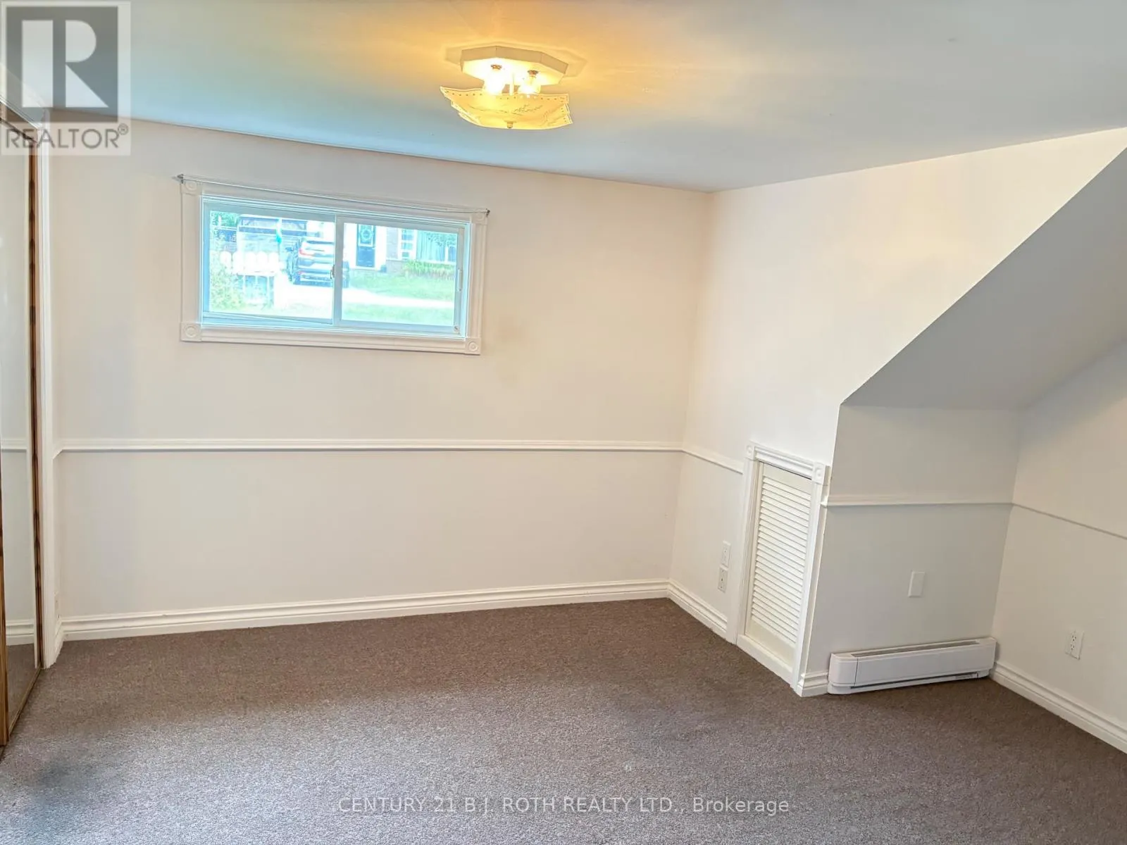 33 BEAUMAUR DRIVE