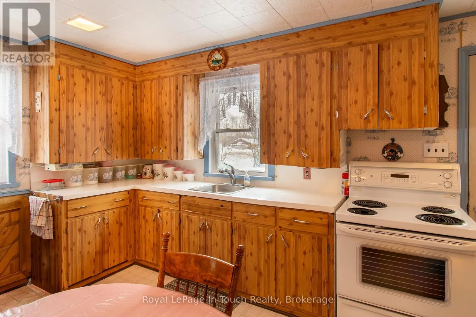 874 CEDAR POINT ROAD