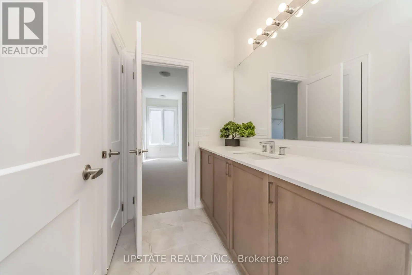 21 PEARSALL PLACE