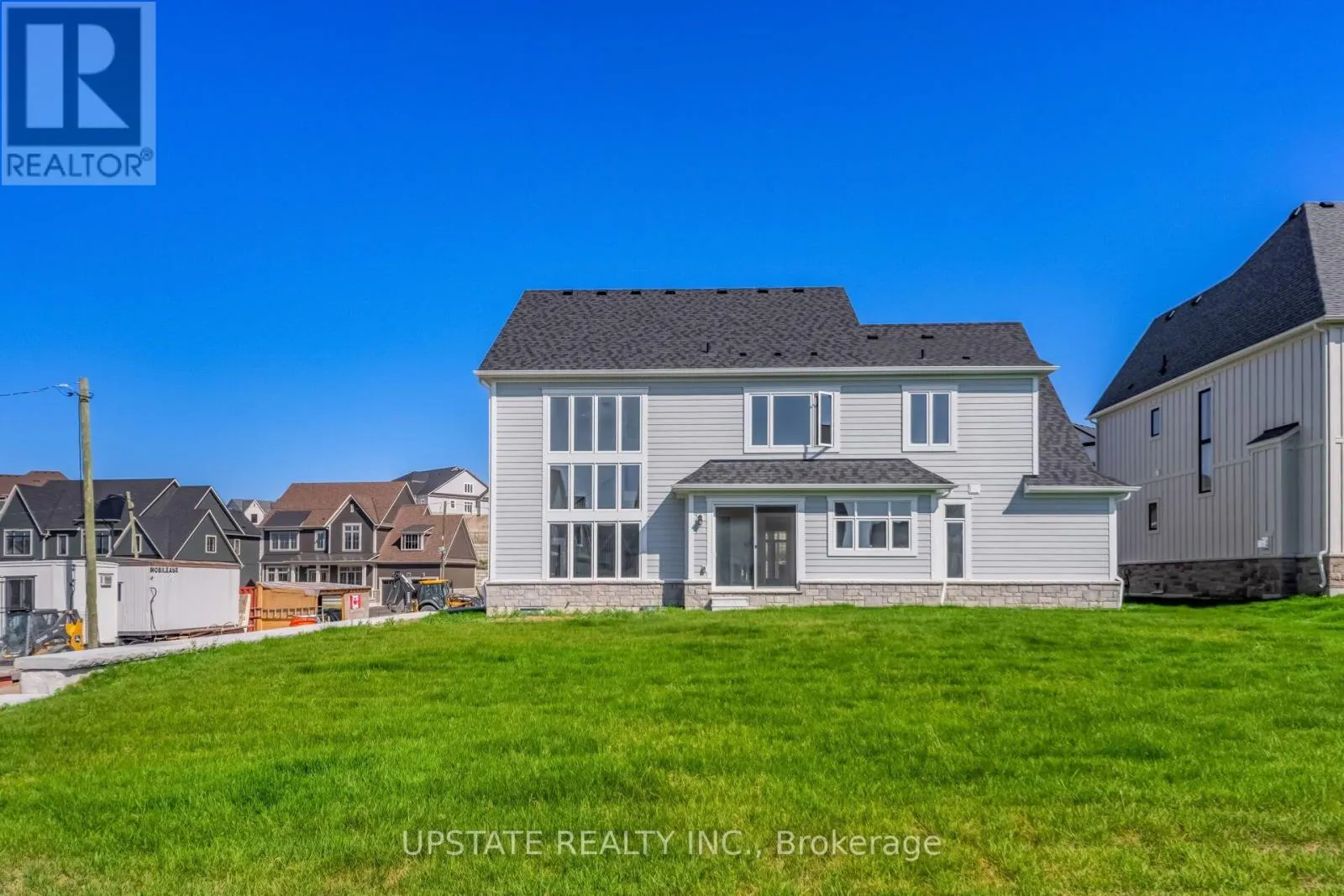 21 PEARSALL PLACE