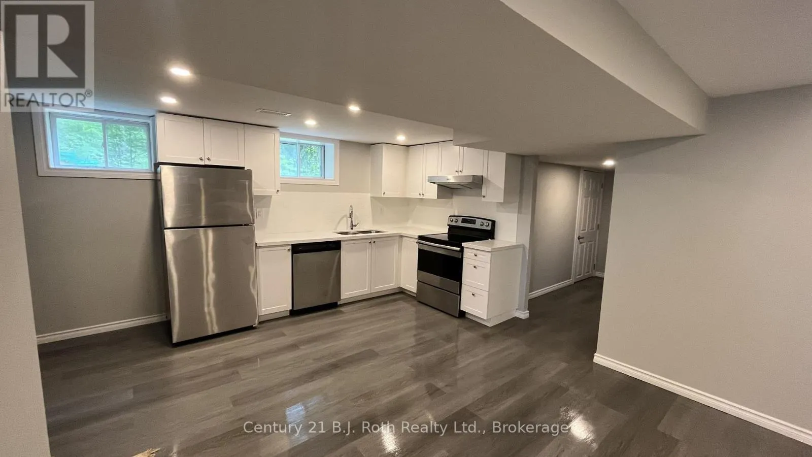 LOWER - 687 VICTORIA STREET #Lower