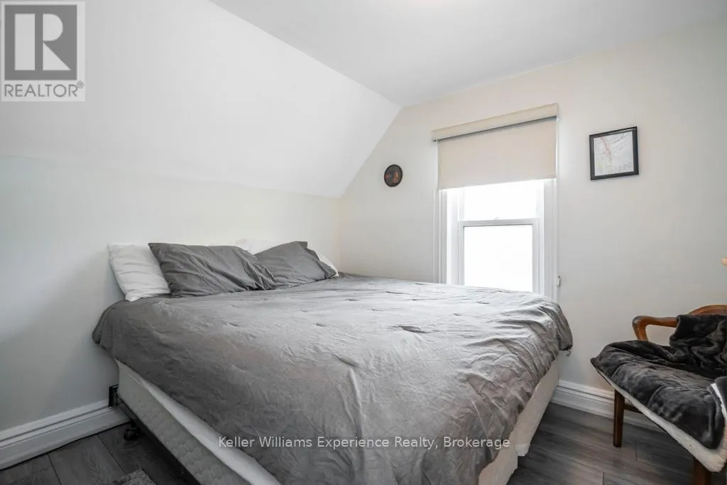 206 FOURTH STREET