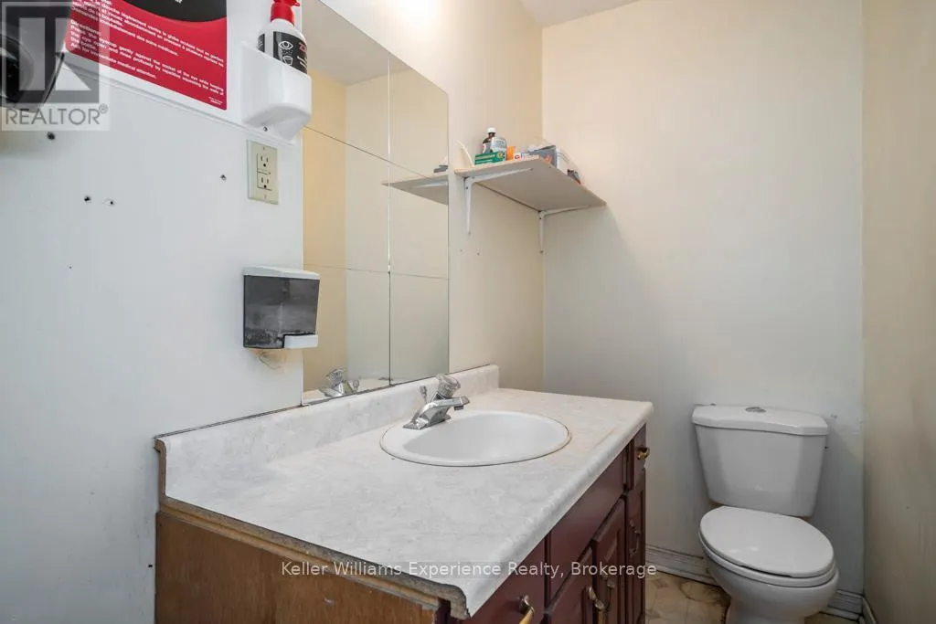 206 FOURTH STREET