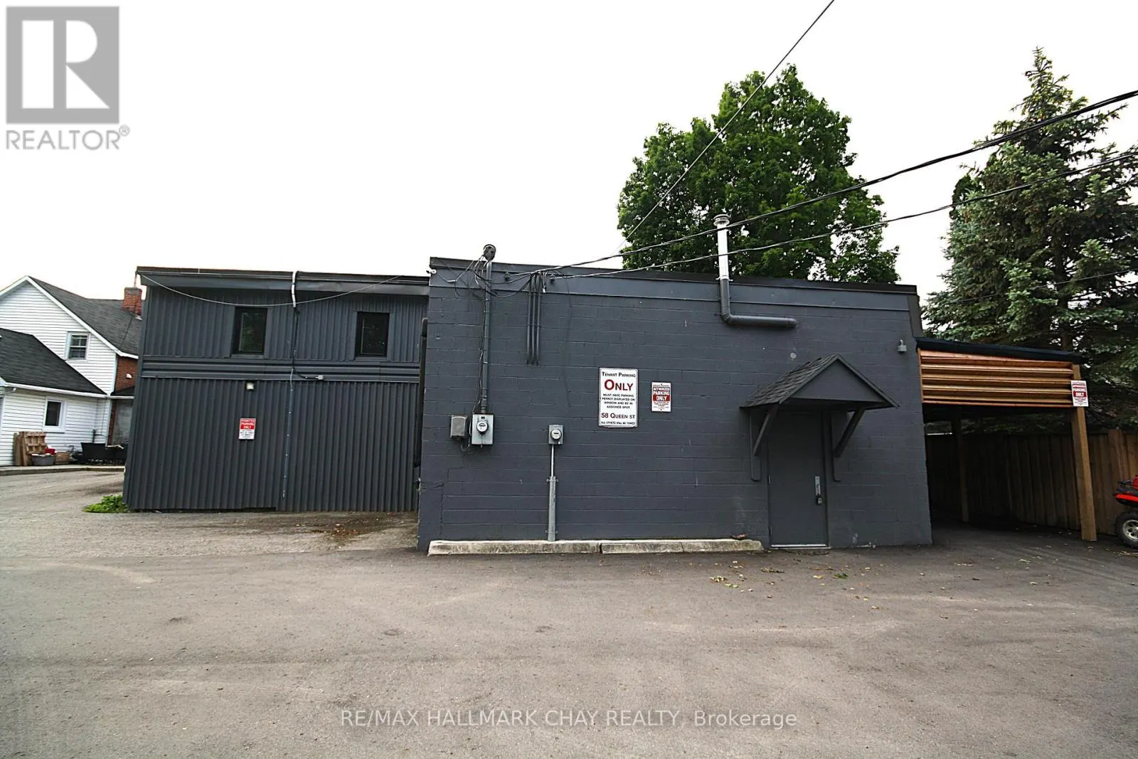 58 QUEEN ST STREET W
