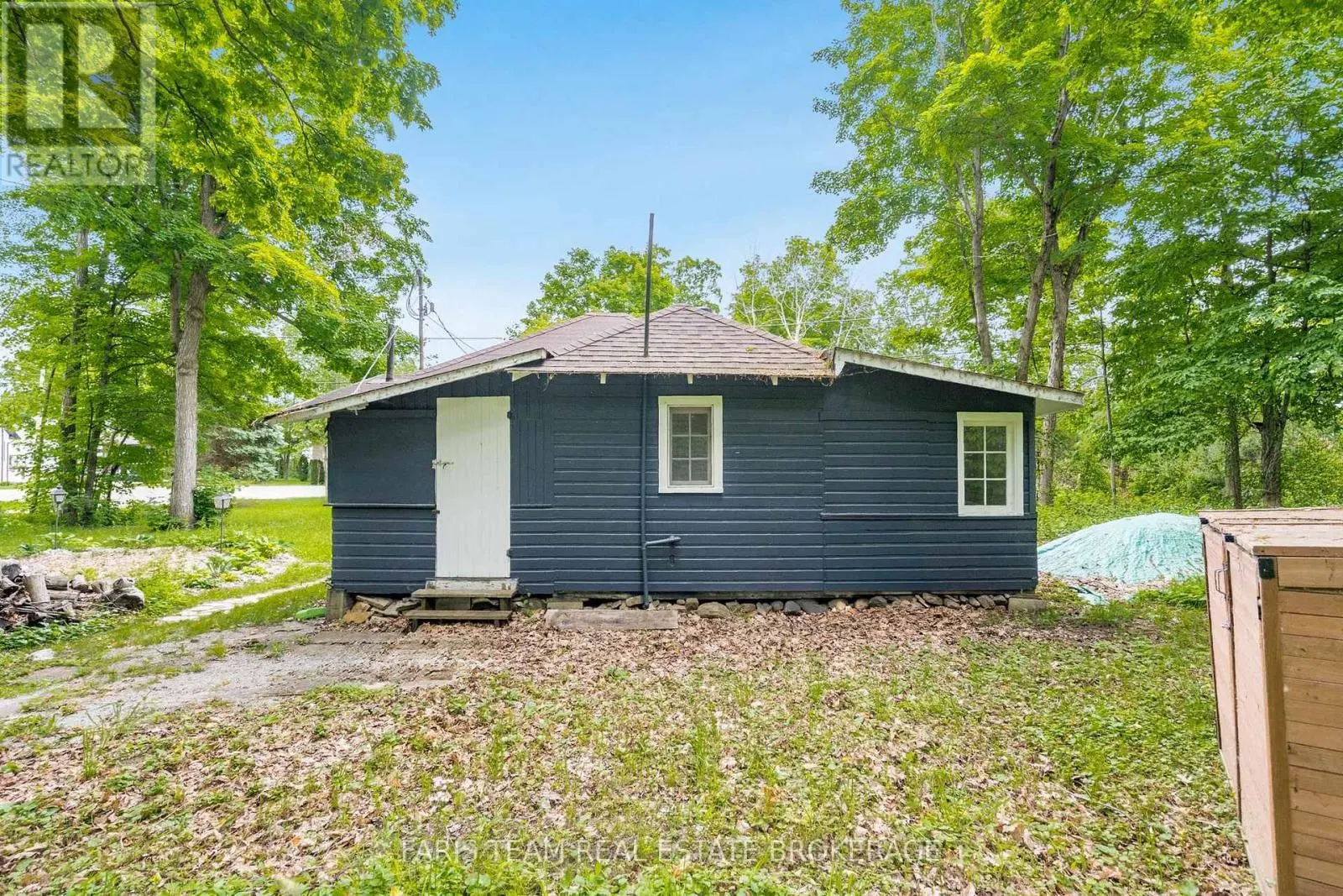 365 ROBINS POINT ROAD