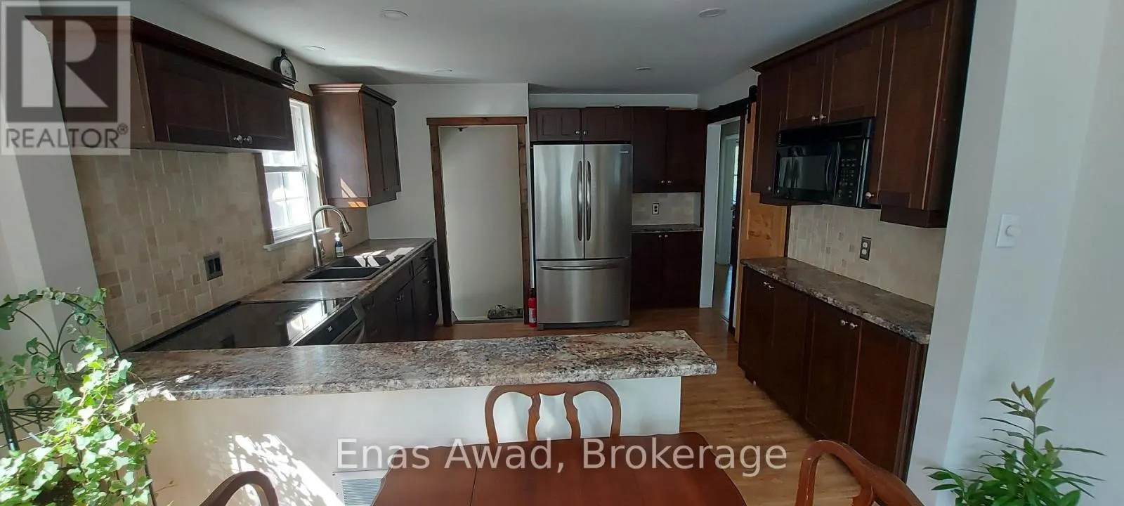 8 LAVALLEE CRESCENT
