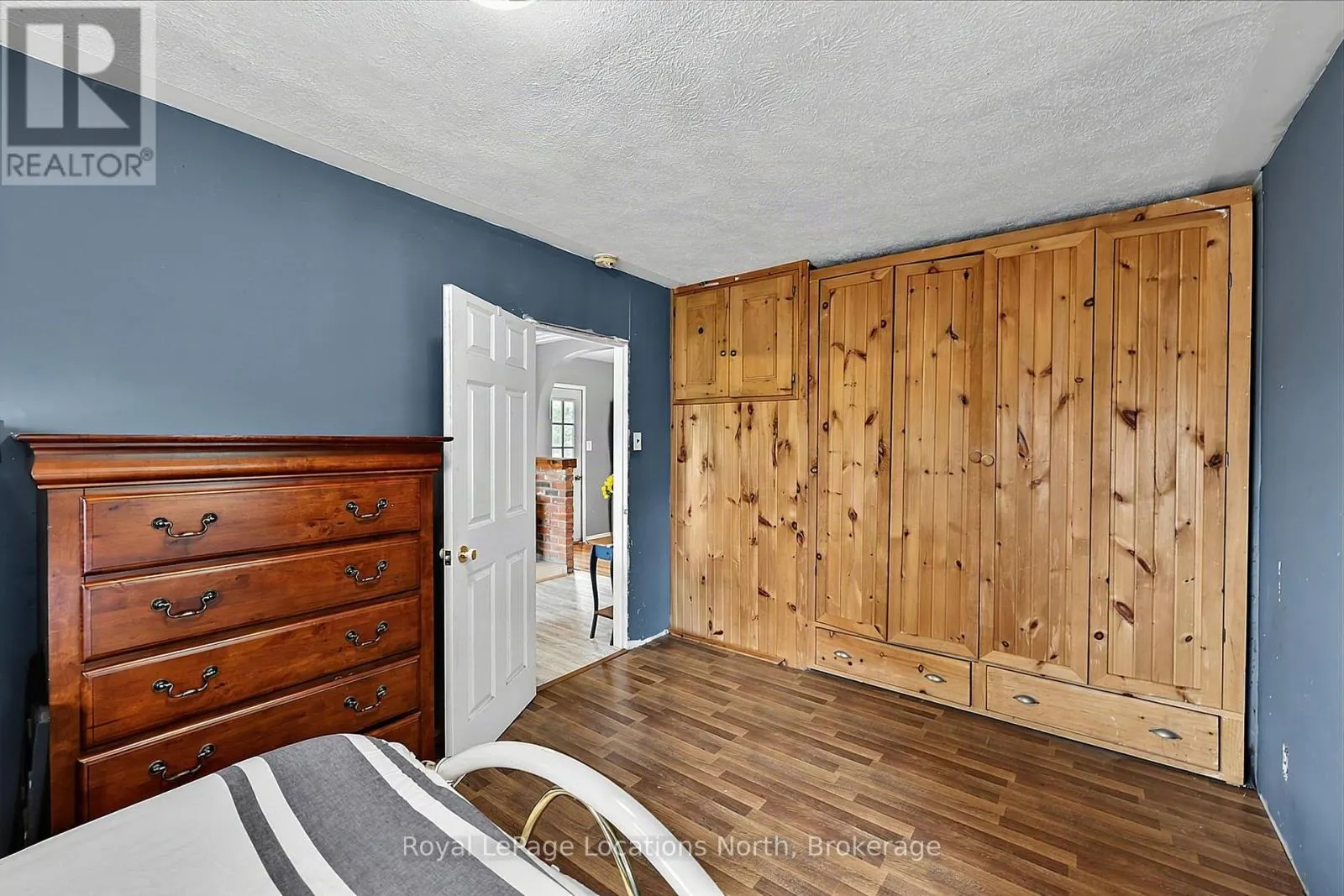 9031 BEACHWOOD ROAD