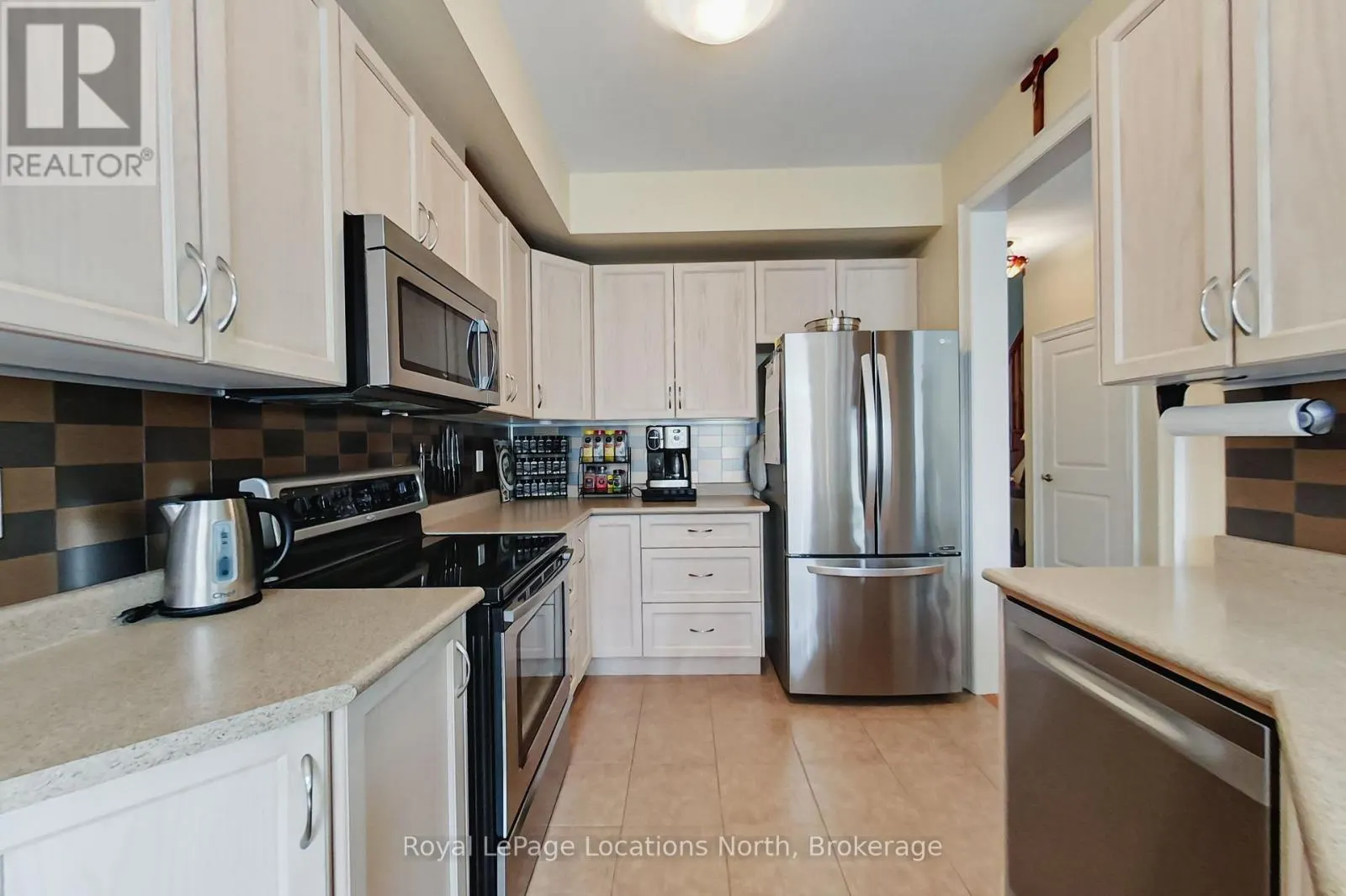 34 SAVANNAH CRESCENT