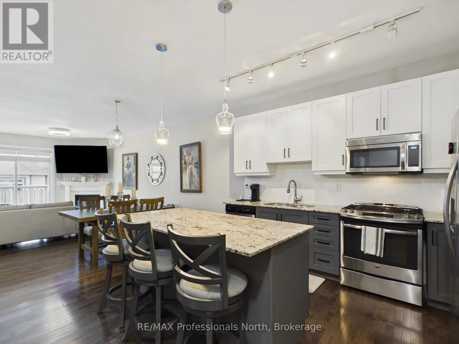 35 CANTERBURY CIRCLE