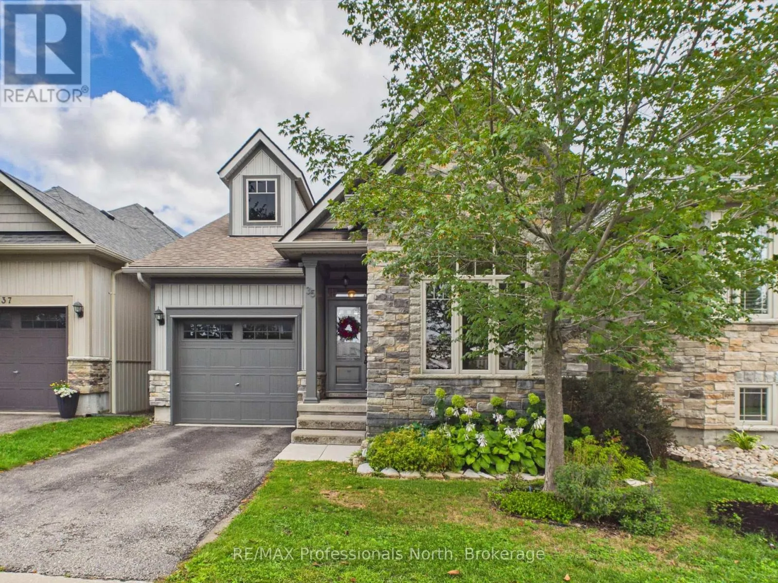 35 CANTERBURY CIRCLE