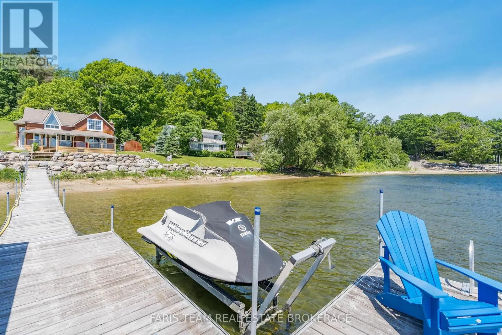 375 CHAMPLAIN ROAD