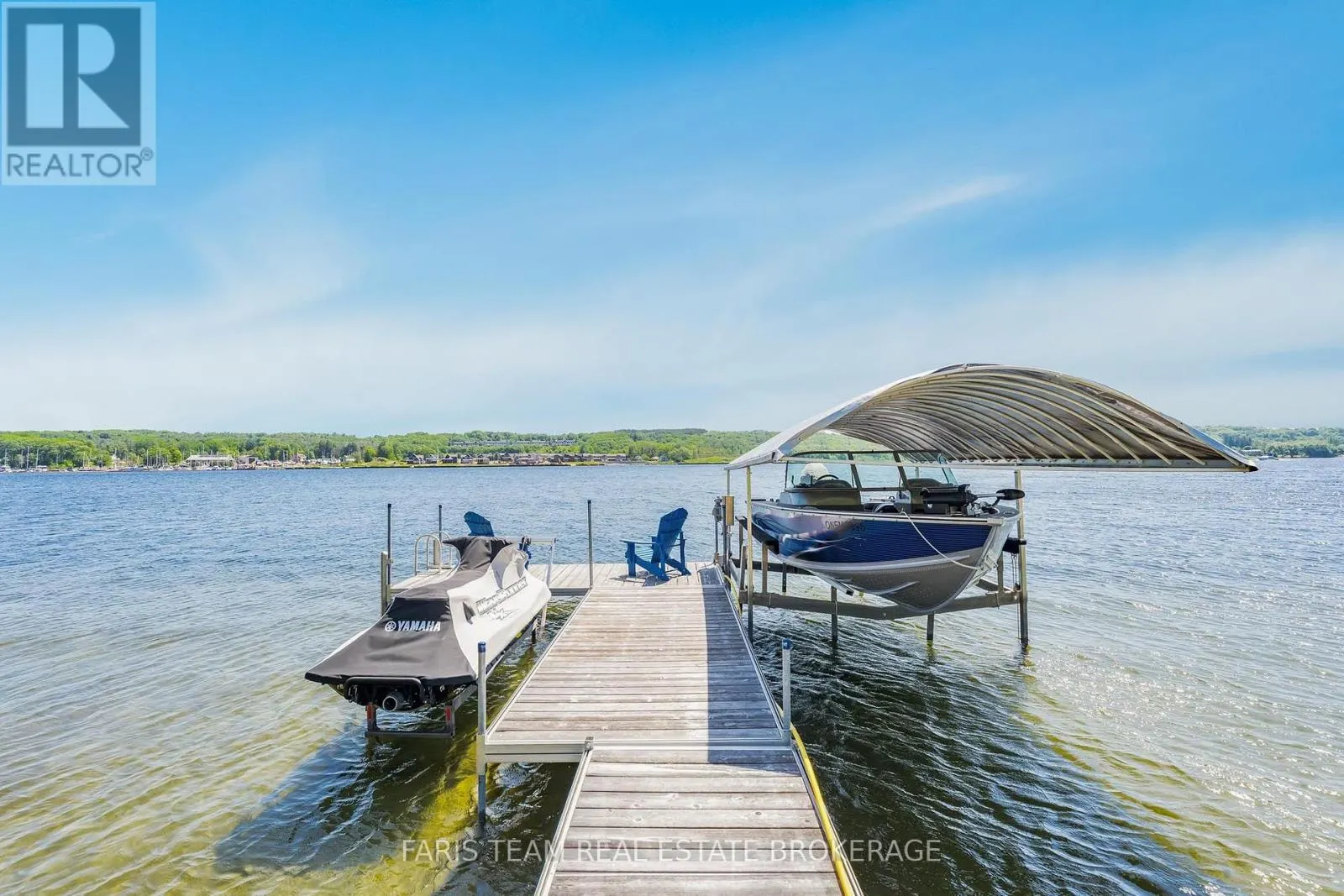 375 CHAMPLAIN ROAD