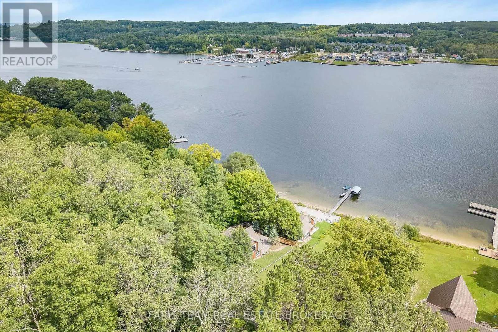 375 CHAMPLAIN ROAD