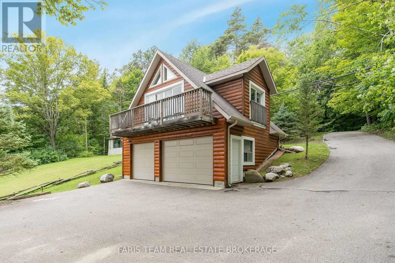 375 CHAMPLAIN ROAD