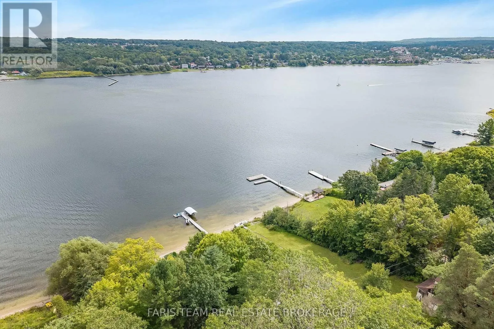 375 CHAMPLAIN ROAD