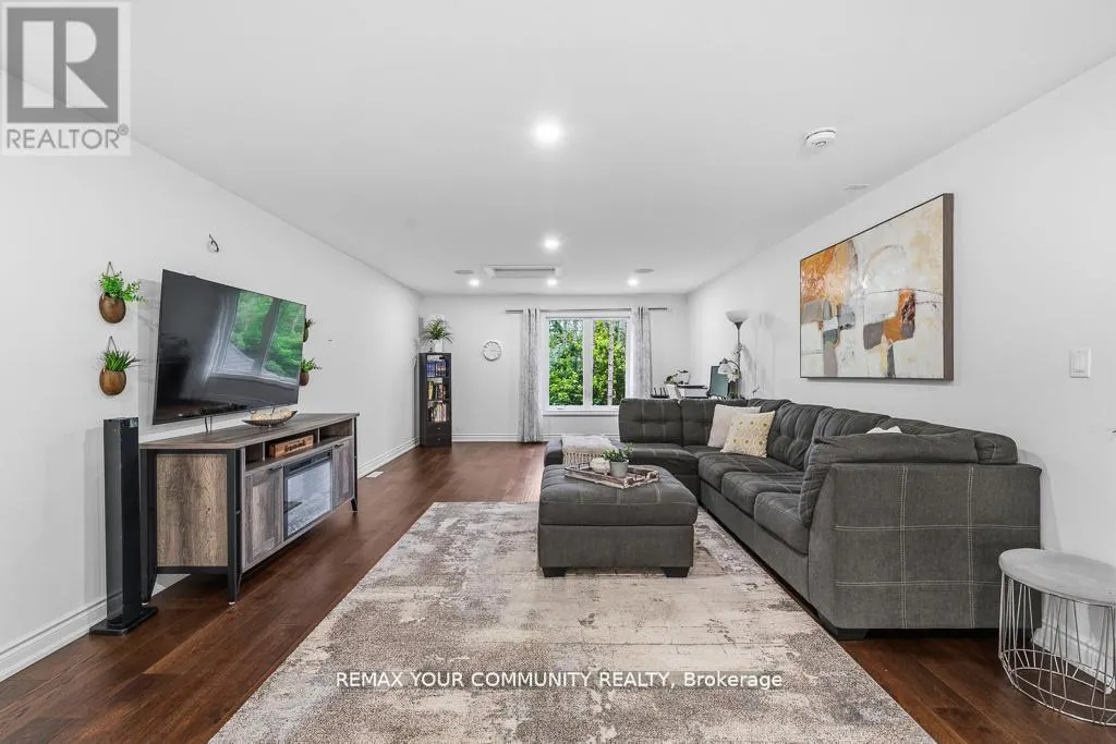 38 WINDERMERE CIRCLE